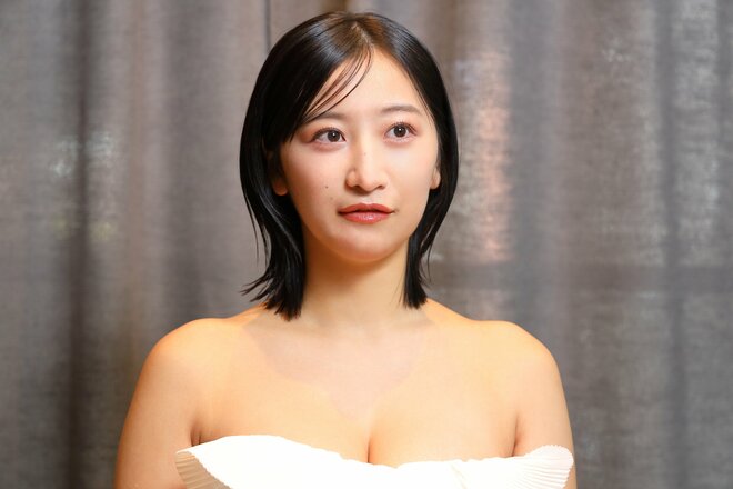 榎原依那　撮影／河村正和（2/10）