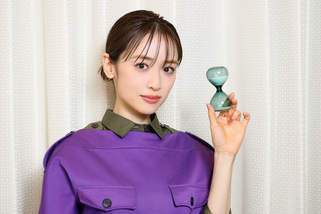 泉里香　撮影/河村正和（9/10）