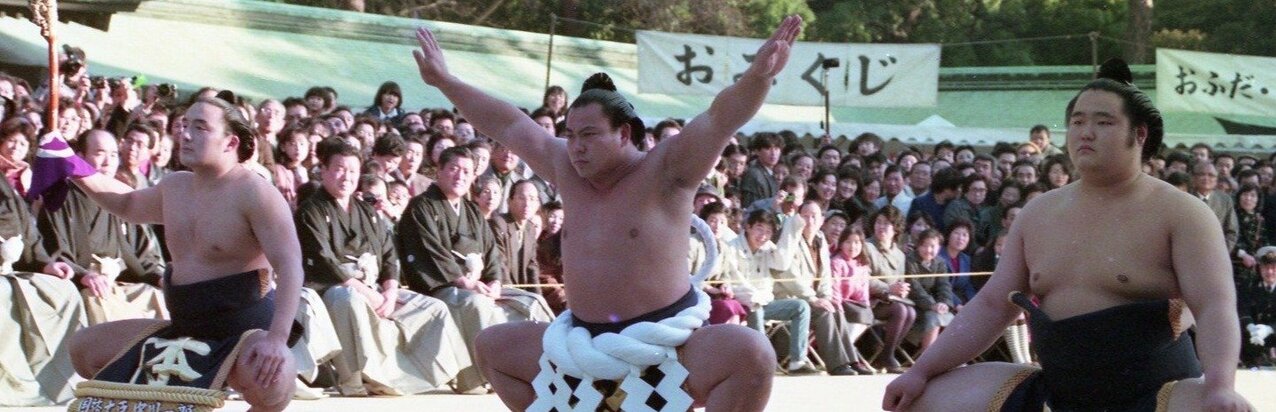 ｢体力の限界…｣日本中が涙したウルフの引退から30余年。伝説の横綱・千代の富士が遺した“名勝負”と“相撲魂”、妻が語る｢忘れられない｣光景}