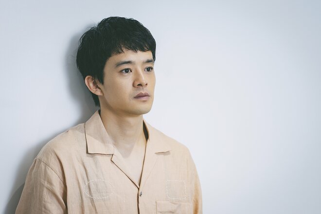 池松壮亮　撮影／有坂政晴（6/8）