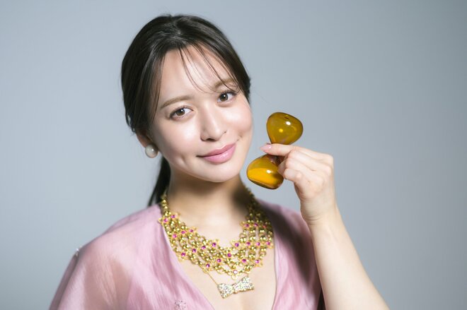 野崎萌香　撮影／冨田望（8/10）