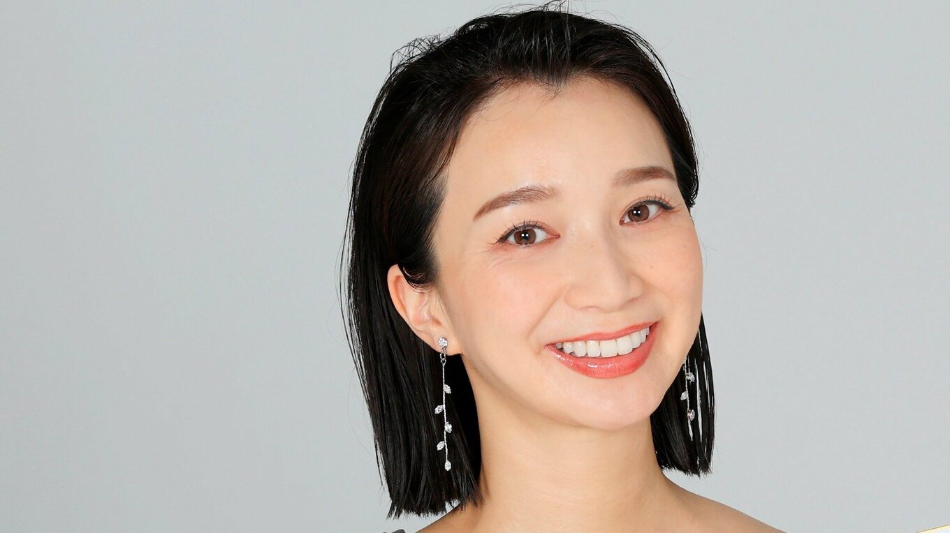 芹那「私はふだんからN字開脚をしています」39歳とは思えない