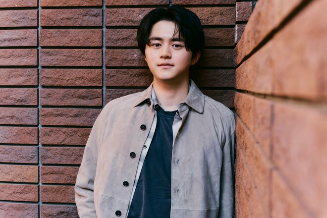 鈴鹿央士　撮影／松島豊　 ヘアメイク／宮本愛（yosine.）  スタイリスト／朝倉豊（8/10）