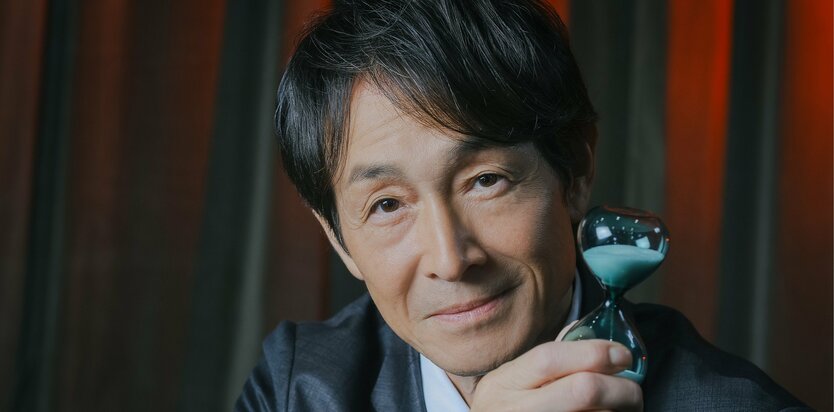 吉田栄作が「ポッと火が付く」感覚とチャレンジ精神を忘れない理由「これからもまだ続く表現の旅をする上で、つまんなくなっちゃうと思う」}