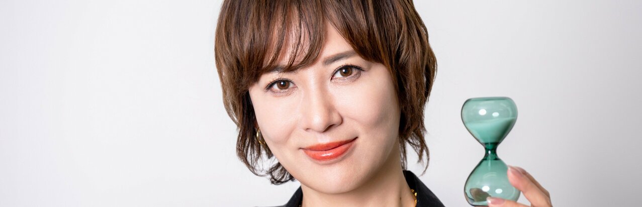 鈴木砂羽「世間の反響のことは一切考えていなかった」デビュー作『愛の新世界』撮影当時は「とにかく恐れ知らずでした」}