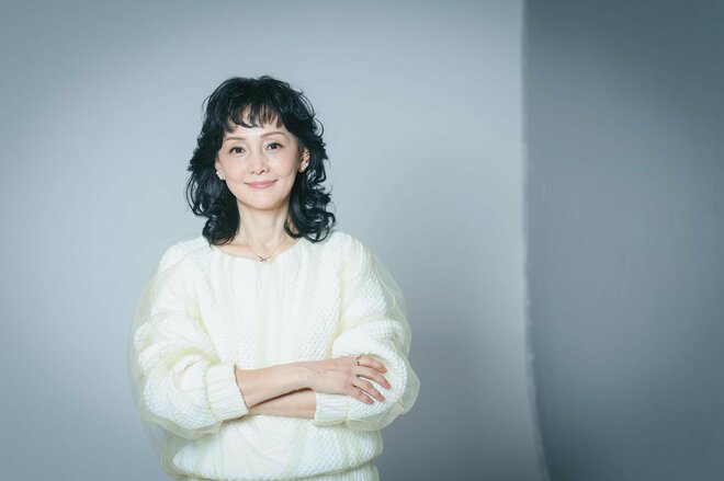 南果歩　撮影／有坂政晴　ヘアメイク／黒田啓蔵（K-Three）　スタイリスト／坂本久仁子（1/10）